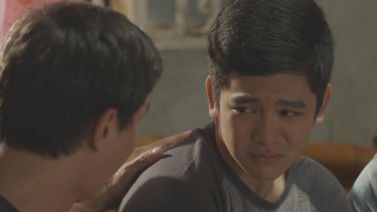 Joshua Garcia Portrays a Gay Guy Who Falls in Love with a Girl in ‘MMK ...