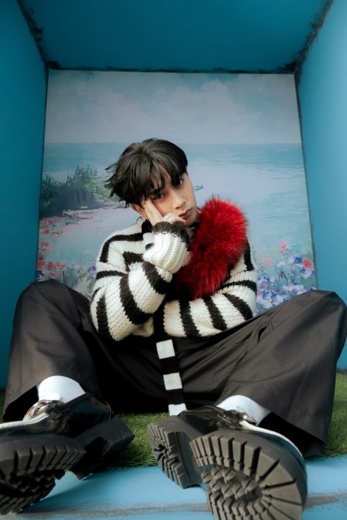 Maki Goes on a Colorful Ride in First Album ‘Kolorcoaster’