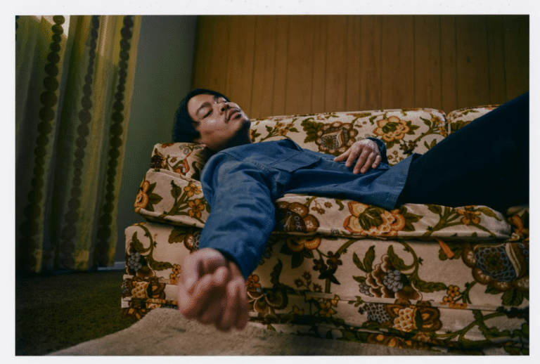 Indie Pop Singer-Songwriter Labit Unveils ‘Sol’, a Stirring Coming-of-Age Debut Album