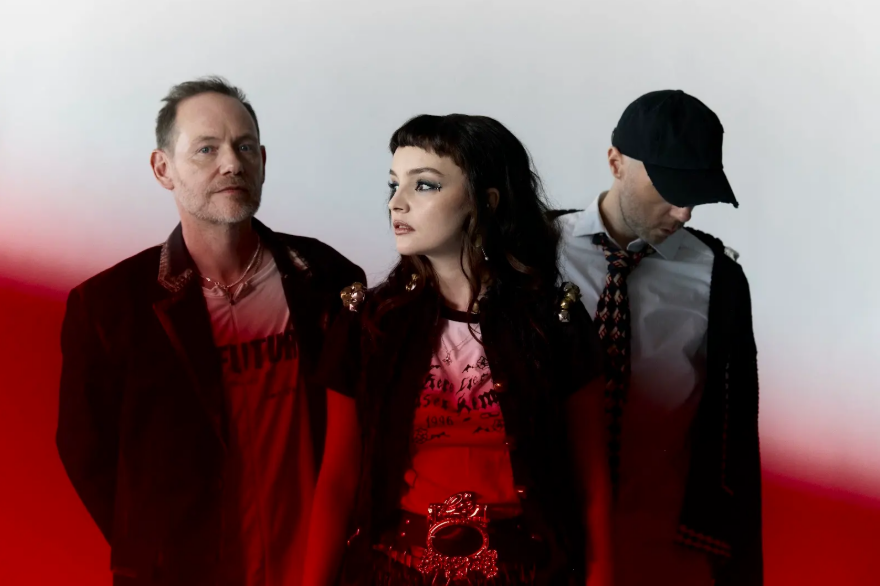 CHVRCHES Return with New Single ‘Roses’