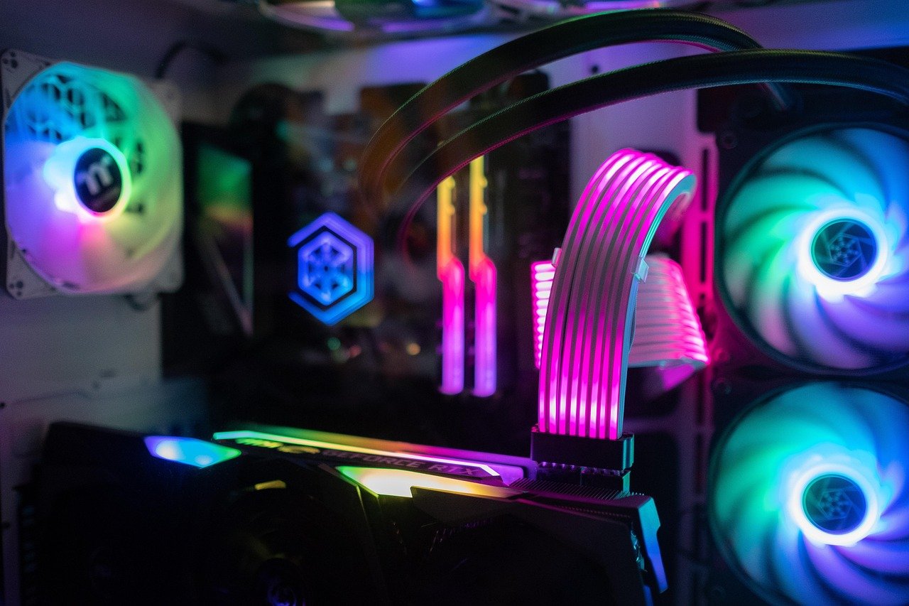 timrael-gaming-computer-6903836_1280